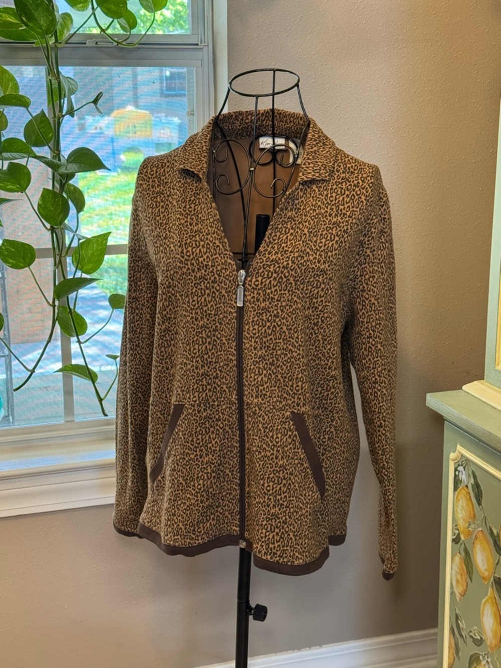 Leopard Print Zip-Up Jacket - Picture 2 of 13